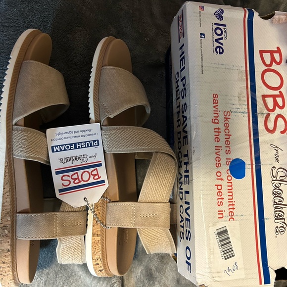 NIB Bob’s Vegan Tan Desert Kiss Sandals W/Straps From Skechers, Size 6.5. - Picture 4 of 9